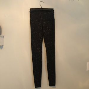 Lululemon black patterned leggings